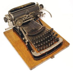 Photograph of the Pittsburg Visible typewriter.