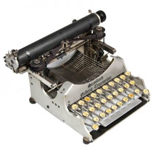 Photograph of the Standard Folding 1 typewriter.