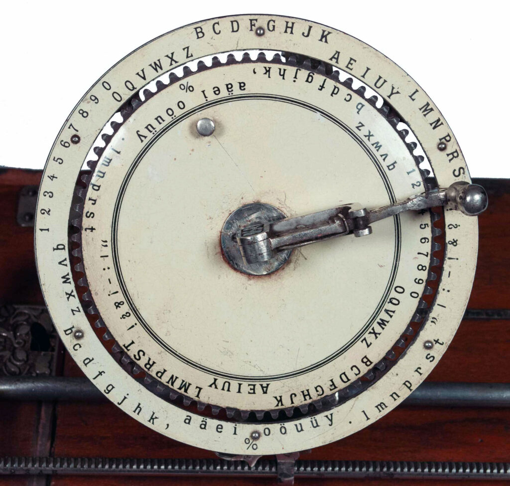 The index dial of the Diskret typewriter.
