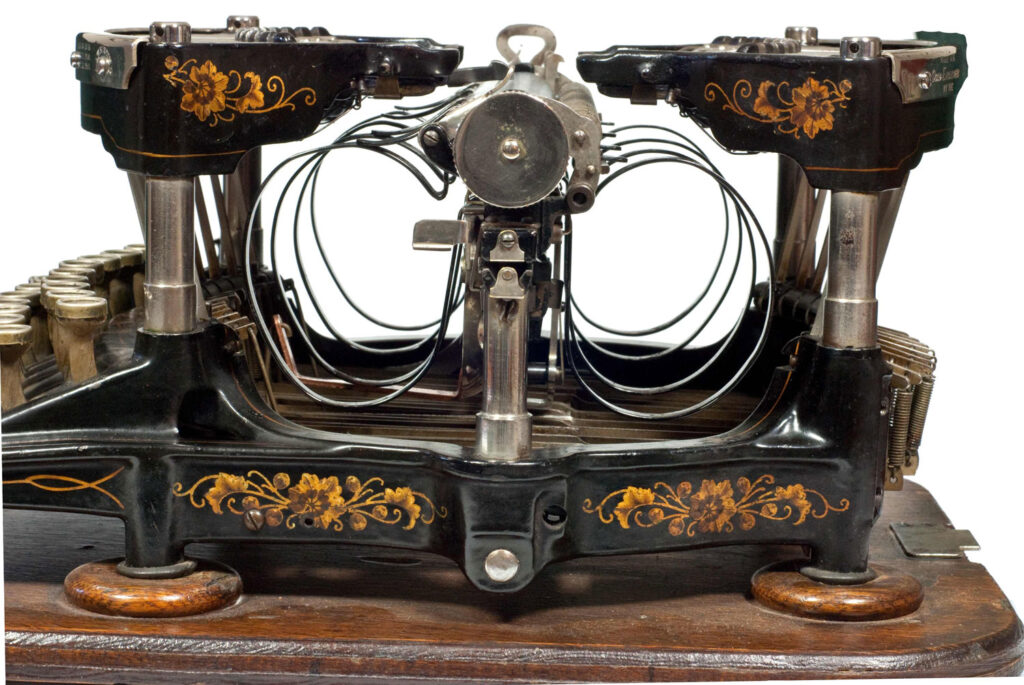 Photograph of the Williams 1 typewriter.