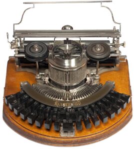Photograph of the Hammond 1b typewriter.