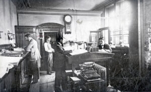 Office scene with a Caligraph typewriter from 1891.