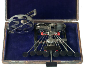 Photograph of the cased Stenograph 1 ready for use.